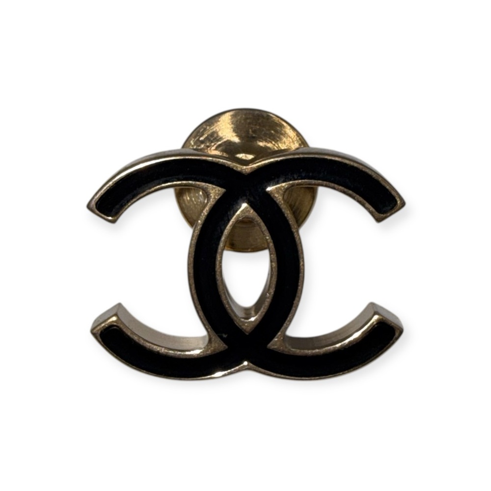 Chanel CC Logo Brooch – Gold Tone & Black Enamel with Box + COA - Picture 3 of 11